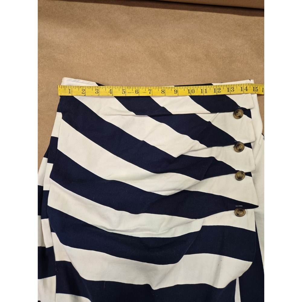 Eva Mendes New York Co. Navy & White Skirt Size 12, visible run line outside - Picture 7 of 11